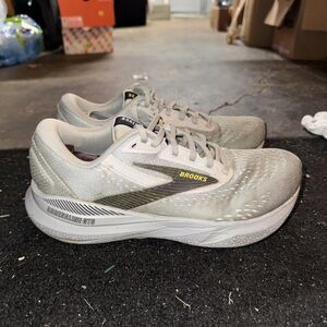 Brooks Adrenaline GTS 24 1104374E084 Men 8.5 4E Gray Running Shoes Sneakers